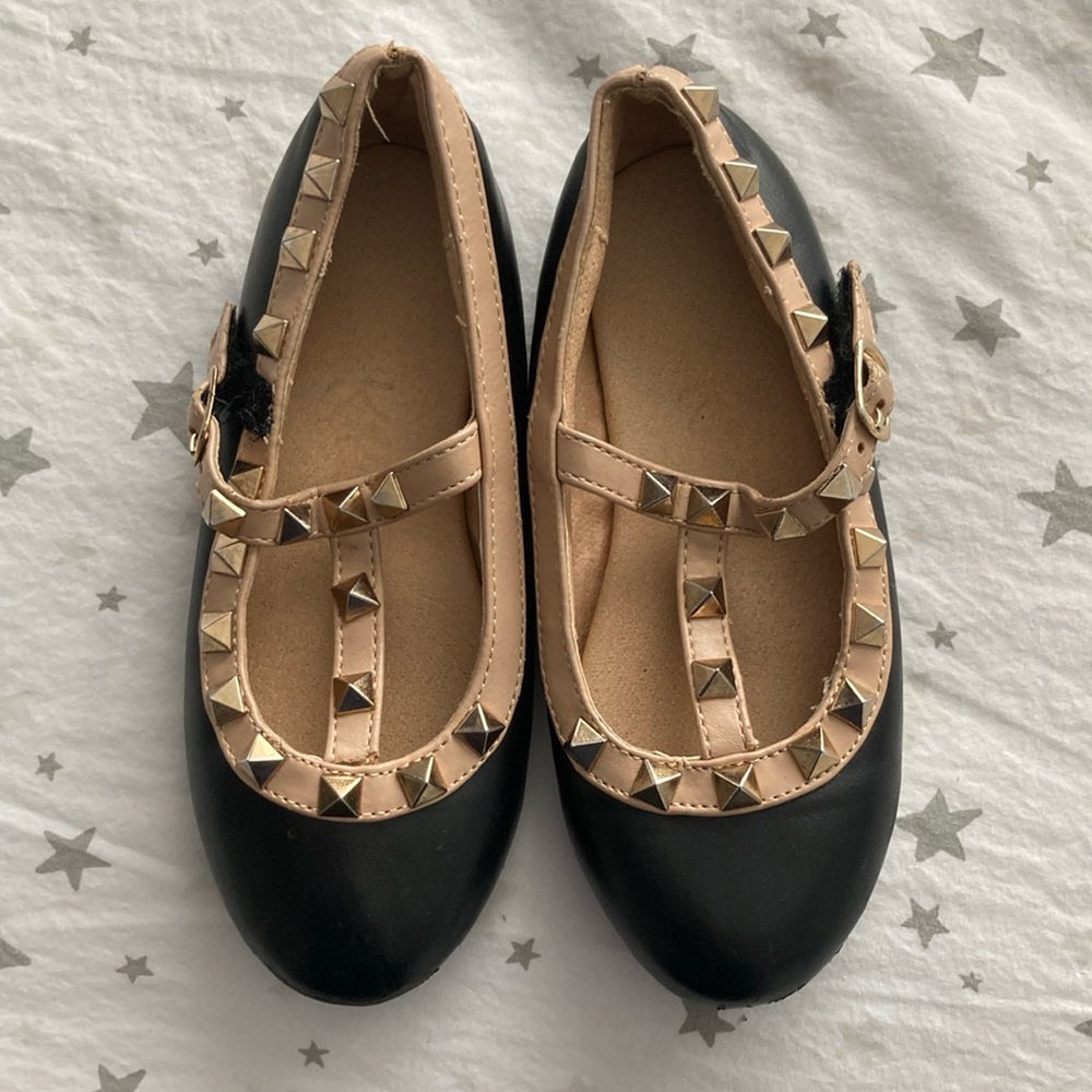 Toddler girls size 10 rock stud ballet flats
